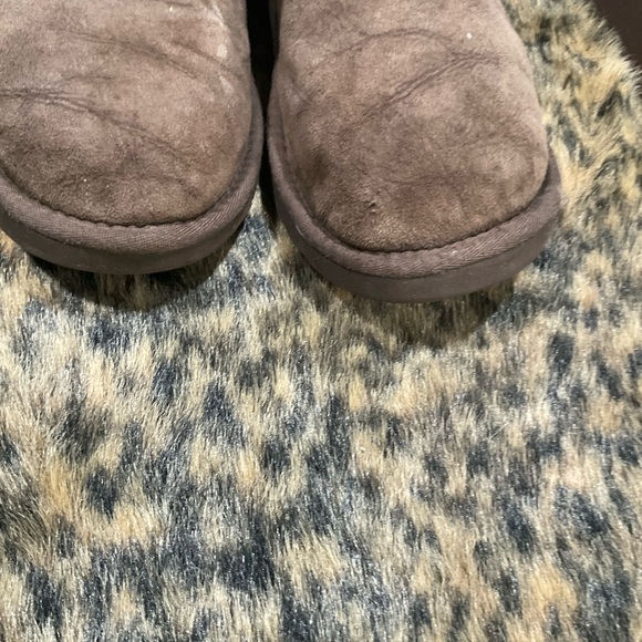 UGG CLASSIC CHOCOLATE BROWN LEATHER BOOTS - Picture 5 of 12